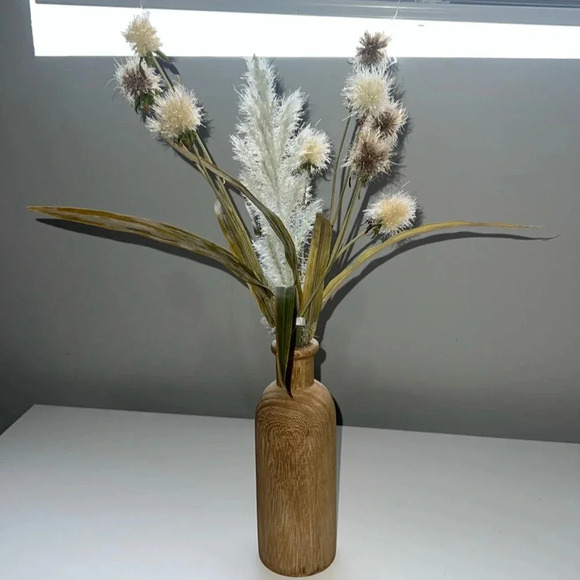 Fake Floral - Picture 1 of 5